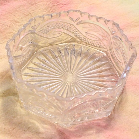 Vintage lead crystal fruit bowl - Picture 1 of 4